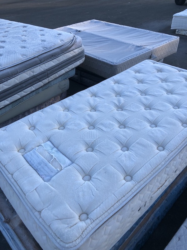 Mattresses & Box Springs
